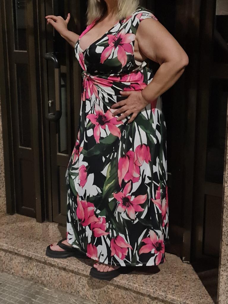 672562367: Chica busca chico en Orense