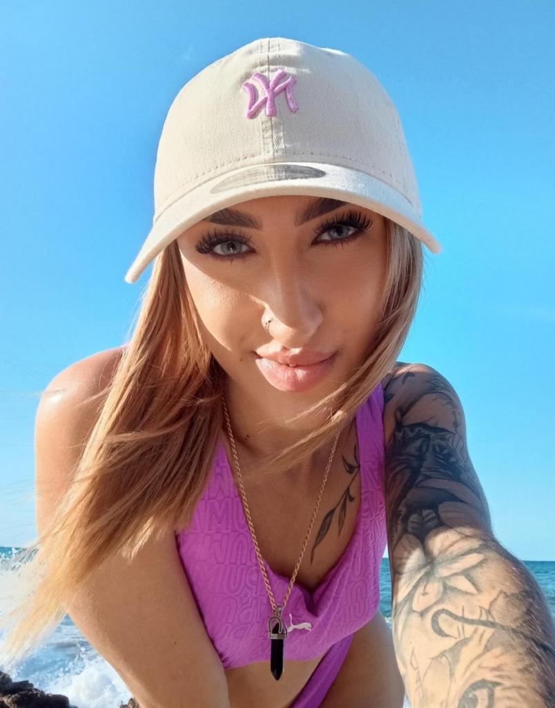 Chica busca chico en Barcelona: 