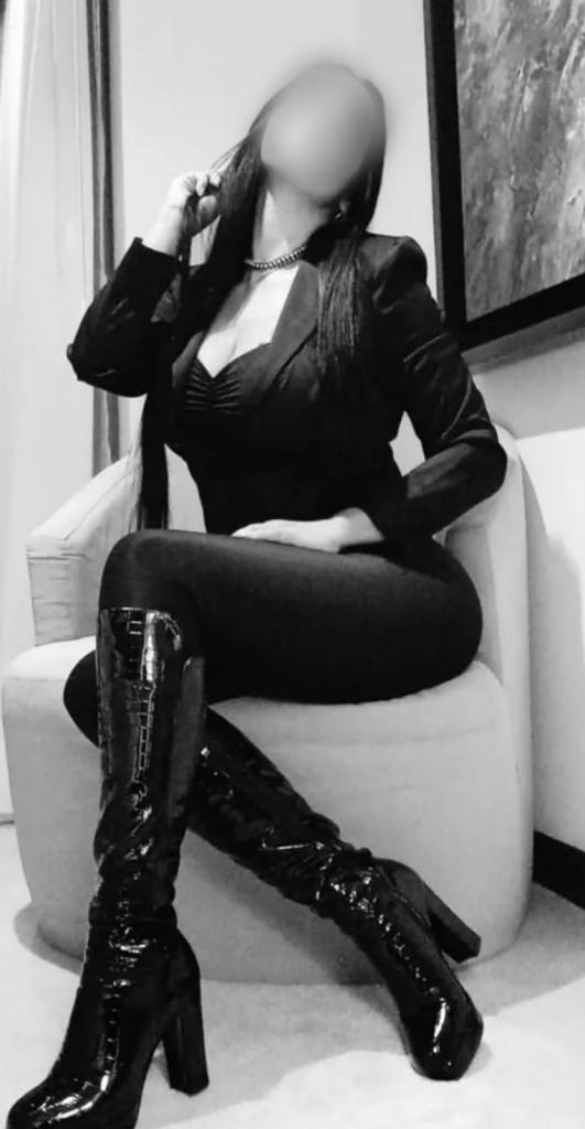 632005353: Chica busca chico en Pontevedra