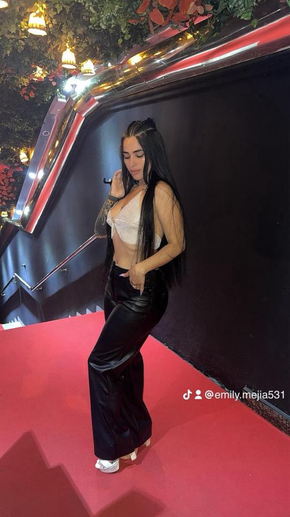 Chica busca chico en La Coruña: 