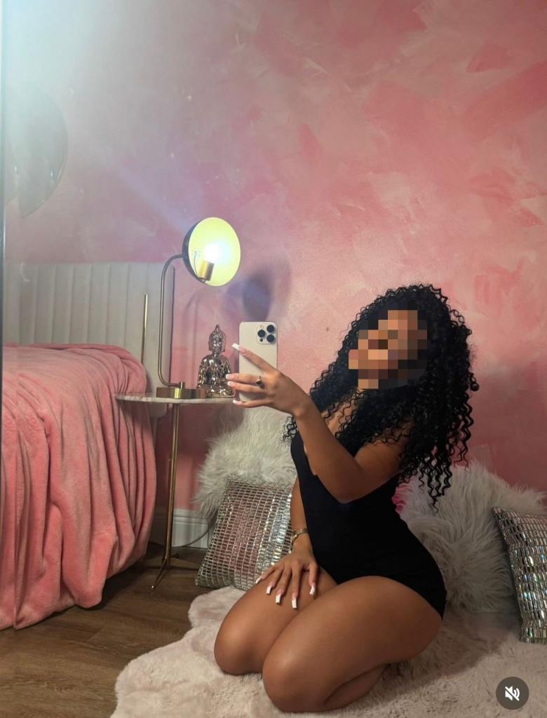 613613804: Chica busca chico en Huelva