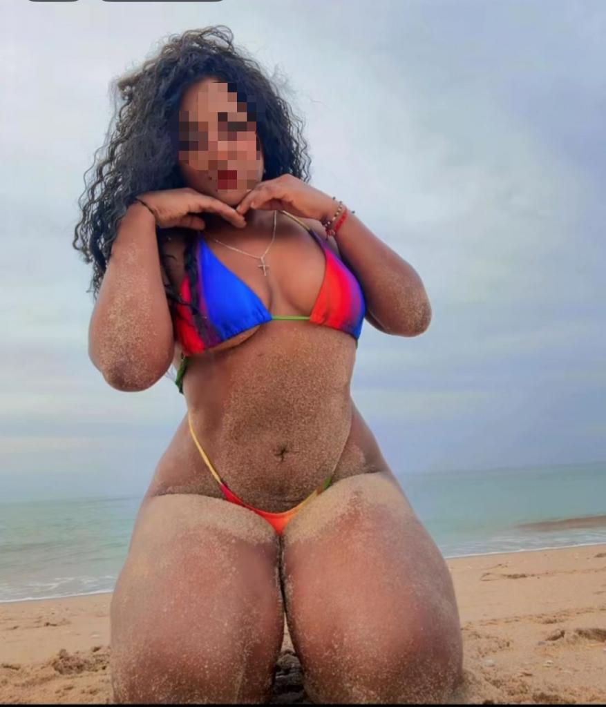 Chica busca chico en Huelva: 