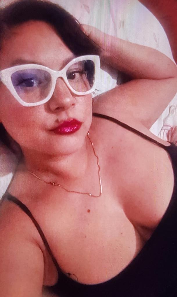 Chica busca chico en Cádiz: 