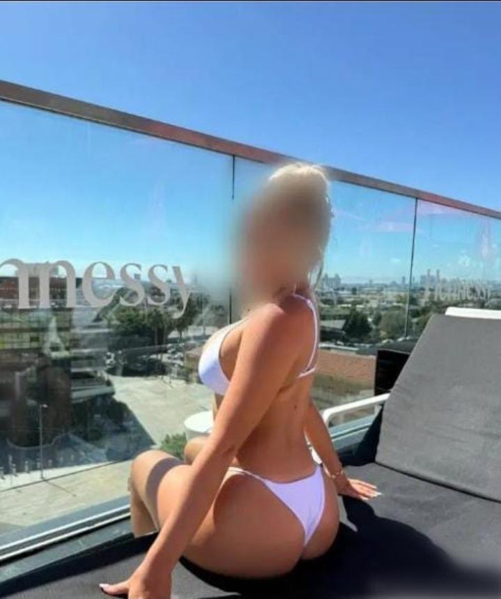 Chica busca chico en Cádiz: 