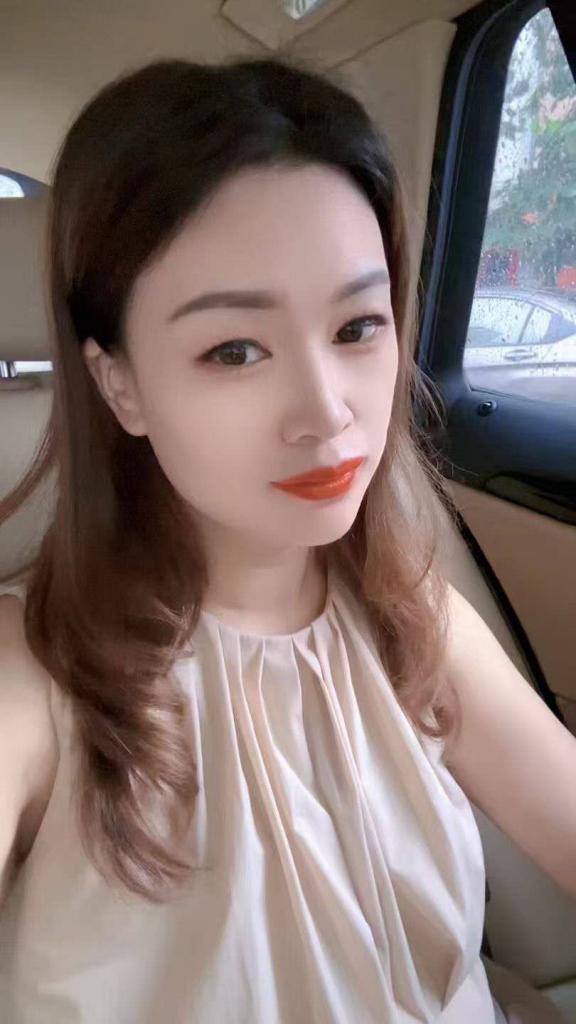 641957294: Chica busca chico en Madrid