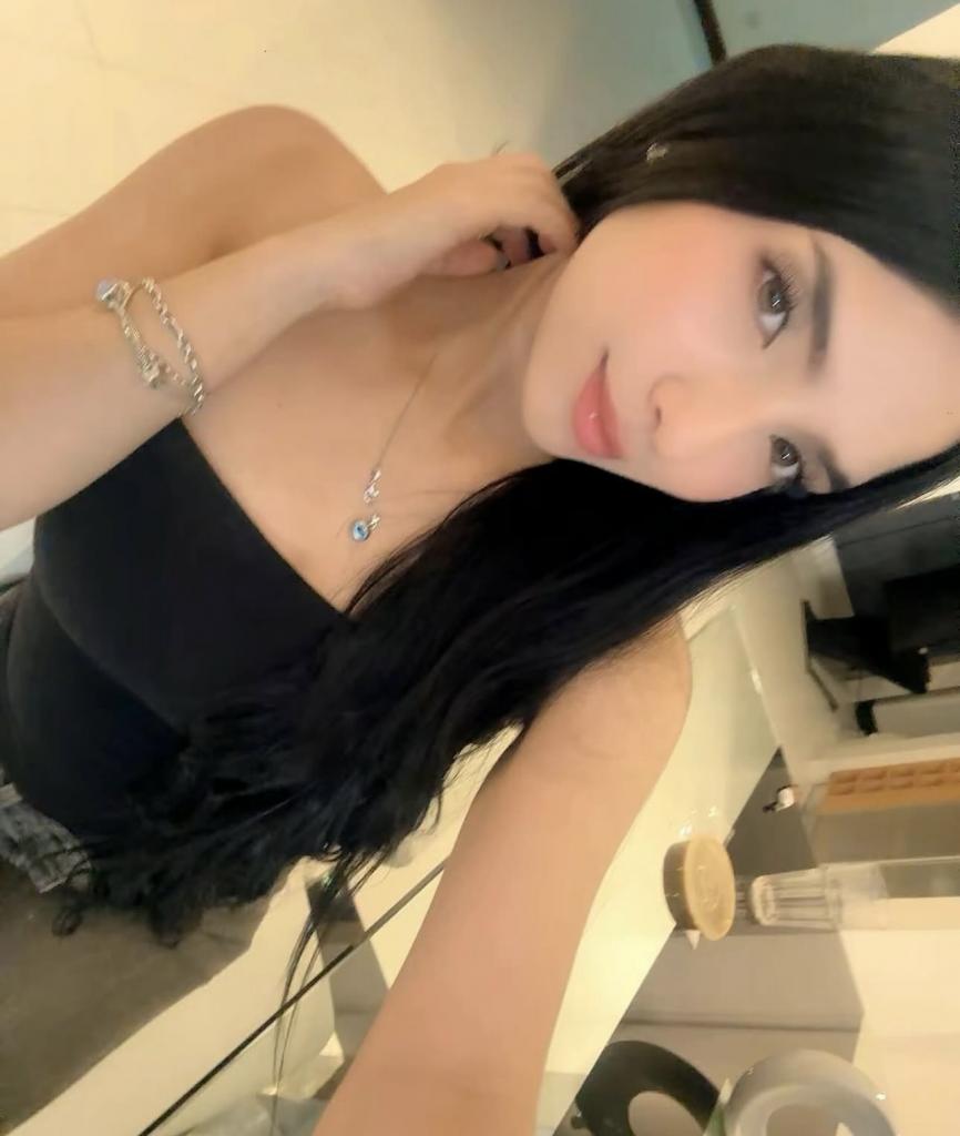 Chica busca chico en Granada: 