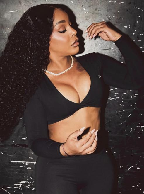 Chica busca chico en Cuenca: Chica busca chico