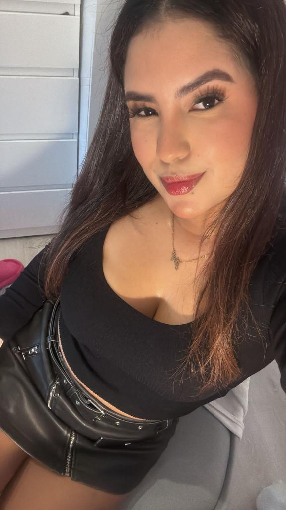 Chica busca chico en Almería: 