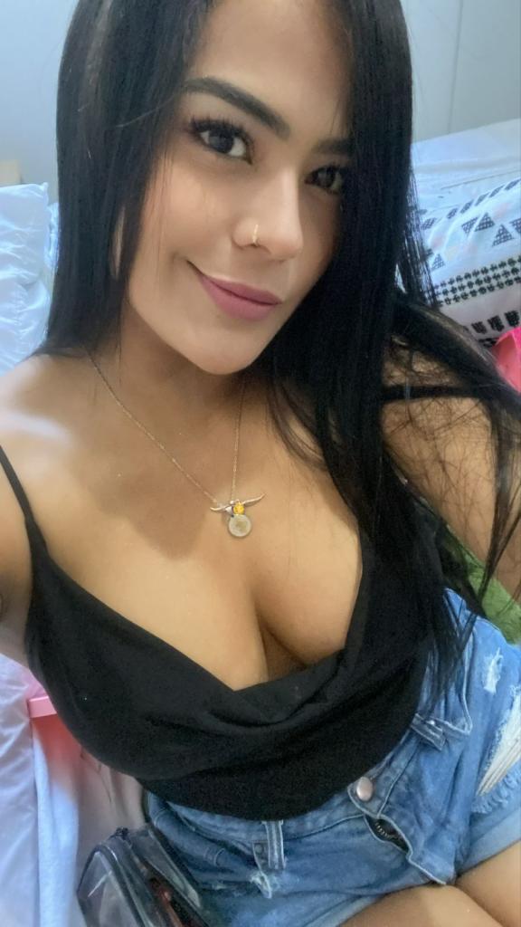 Chica busca chico en Ibiza: 