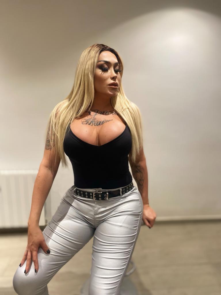 605904329: Transexual en Barcelona