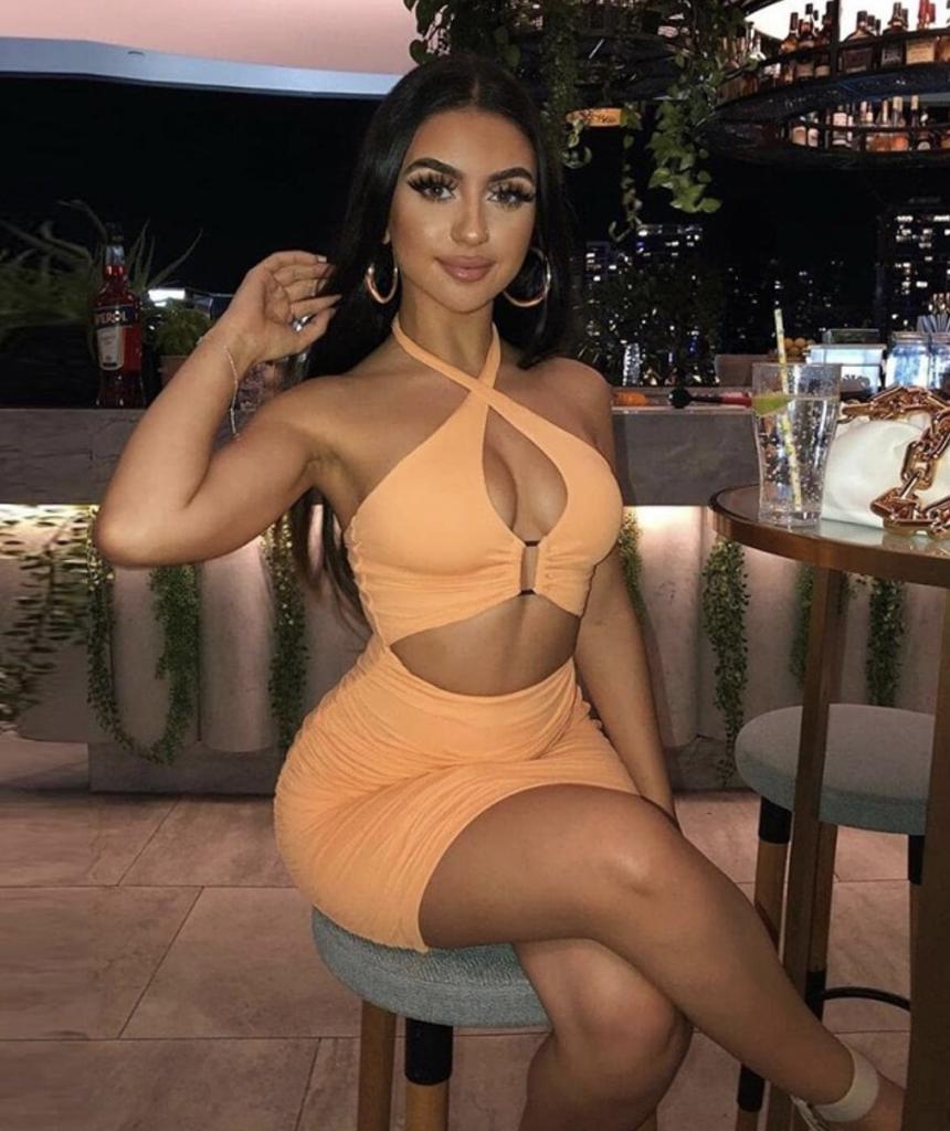 Chica busca chico en Huelva: Chica busca chico