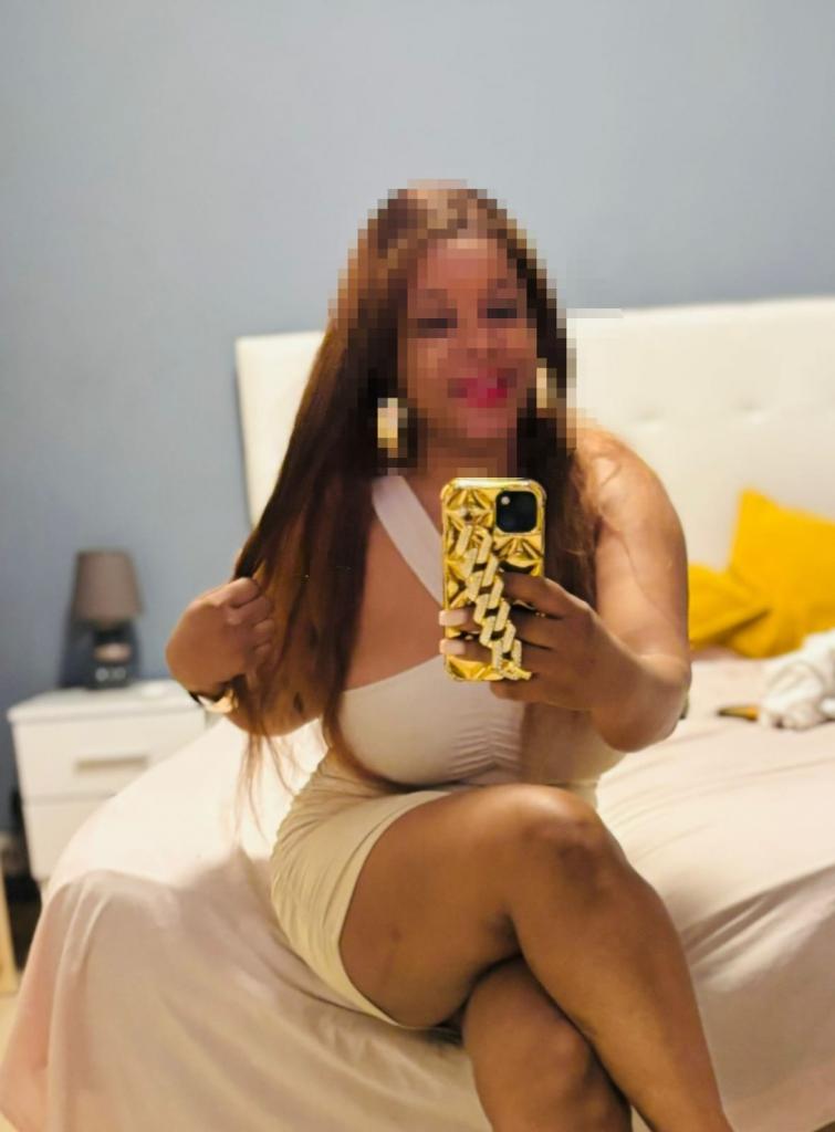 631942983: Chica busca chico en Murcia
