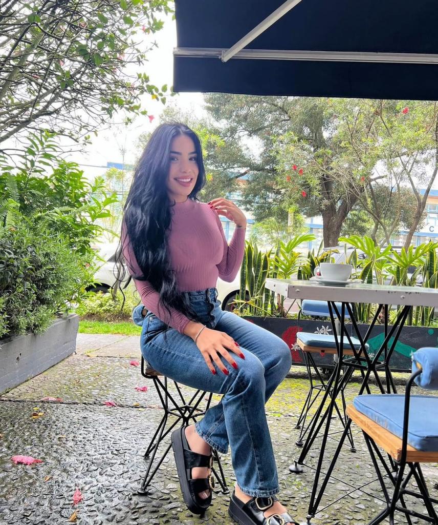 Chica busca chico en Cádiz: 