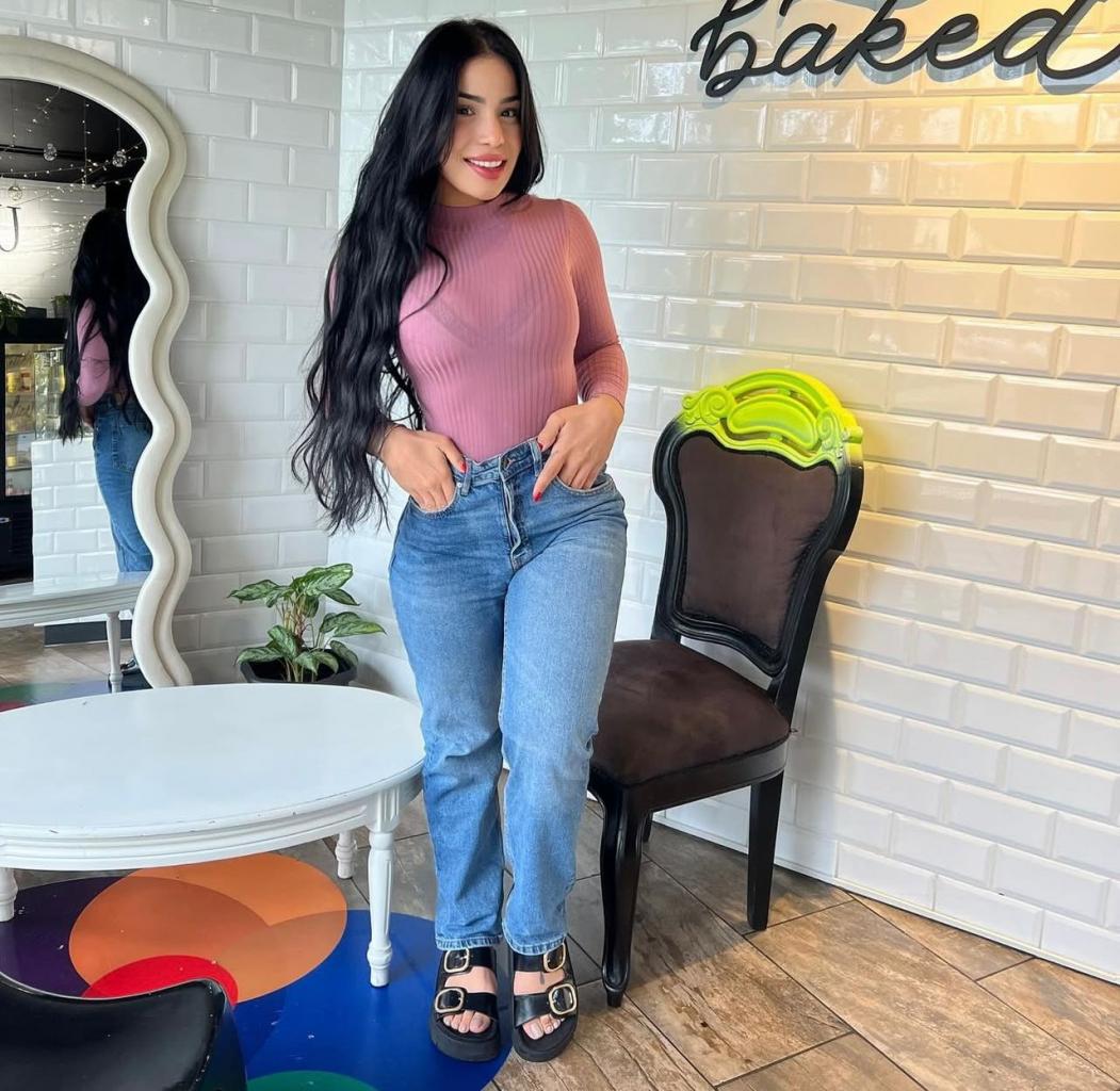 Chica busca chico en Cádiz: 