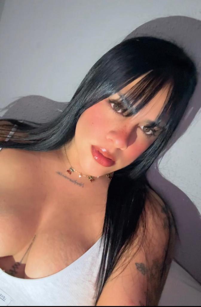 Chica busca chico en Almería: 
