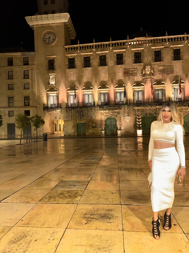 613758046: Travesti en Alicante
