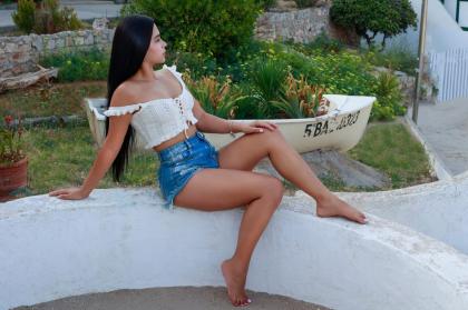 664439971: Chica busca chico en Lérida