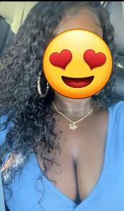 662469653: Chica busca chico en Sevilla