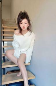 653613528: Chica busca chico en Madrid