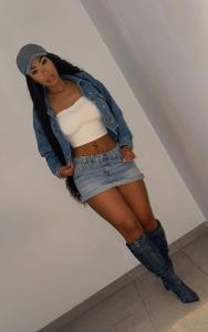 664358821: Chica busca chico en Murcia