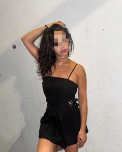 632312773: Chica busca chico en Barcelona