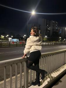 631566188: Chica busca chico en Madrid