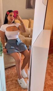 669745865: Chica busca chico en Zaragoza