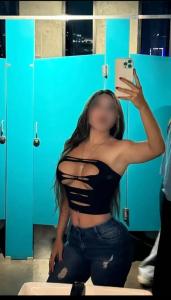 613695587: Chica busca chico en Navarra