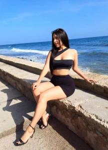 697761720: Chica busca chico en Granada