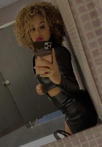 624581806: Chica busca chico en Lérida