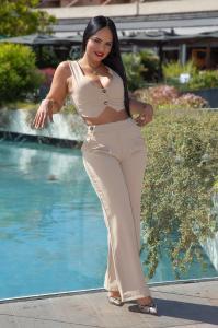 604374286: Chica busca chico en Madrid