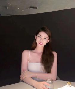 672097429: Chica busca chico en Valladolid