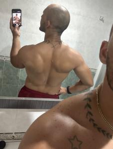 613385447: Chico busca chica en Valencia