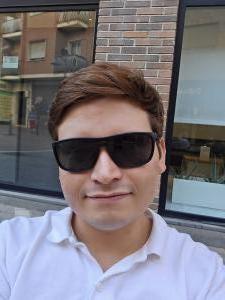 661093216: Chico busca chica en Madrid