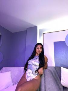 622768046: Chica busca chico en Barcelona