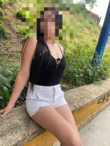 678868631: Chica busca chico en Cádiz