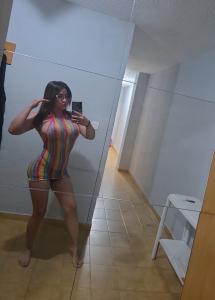 663415885: Chica busca chico en Granada
