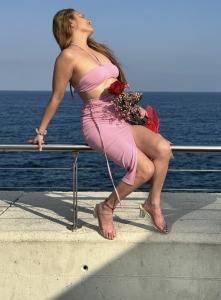 631546433: Chica busca chico en Barcelona