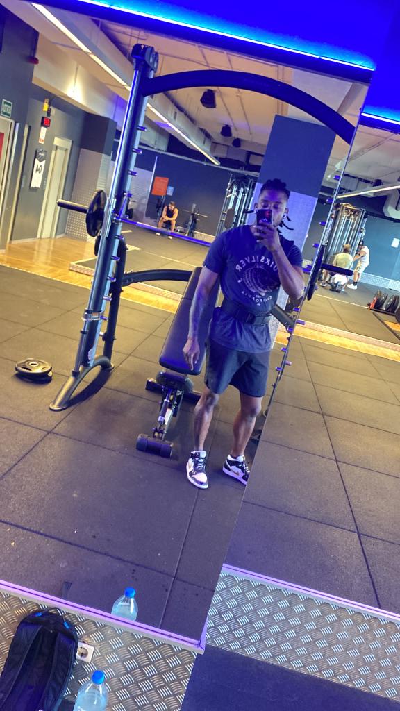 Chico busca chica en Barcelona: 