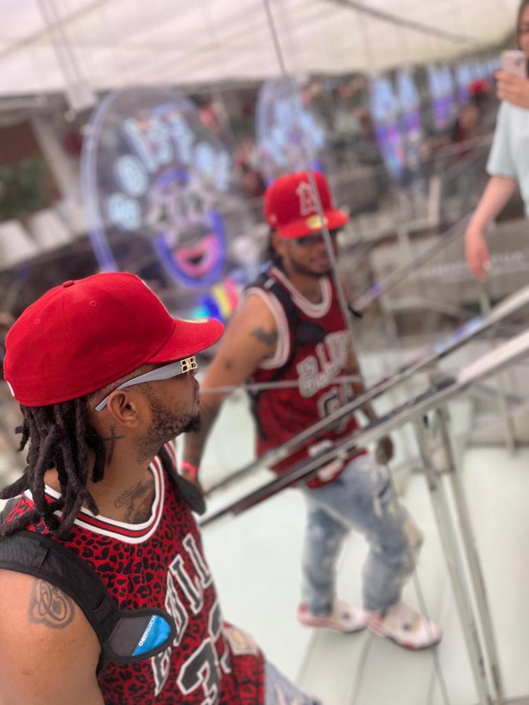 637890136: Chico busca chica en Barcelona