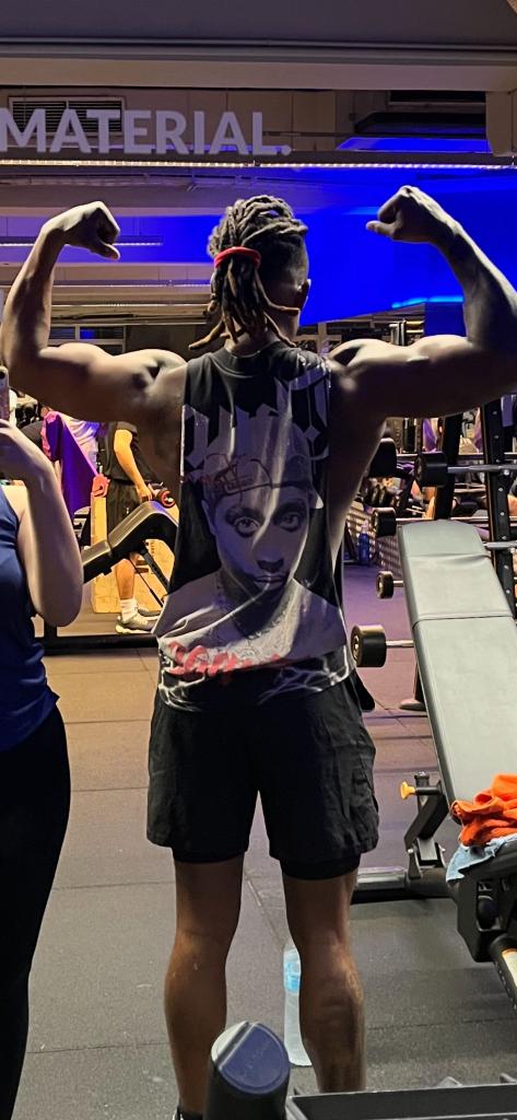 637890136: Chico busca chica en Barcelona