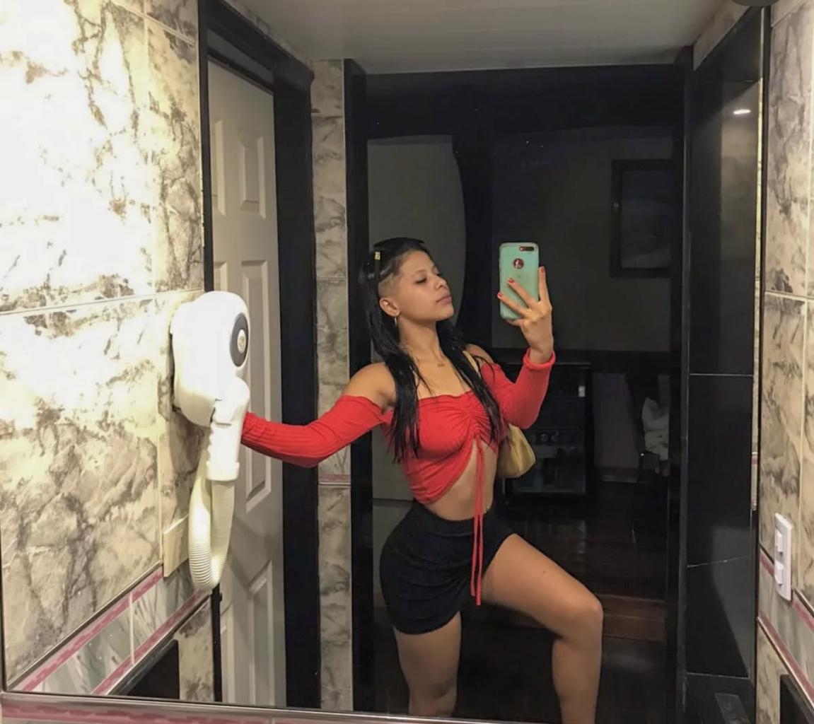 642086074: Chica busca chico en Granada