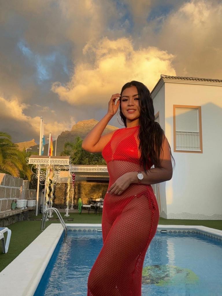 Chica busca chico en Tenerife: 