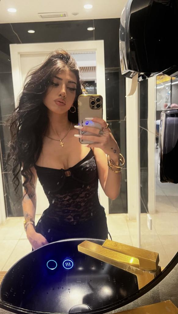 Chica busca chico en Granada: 