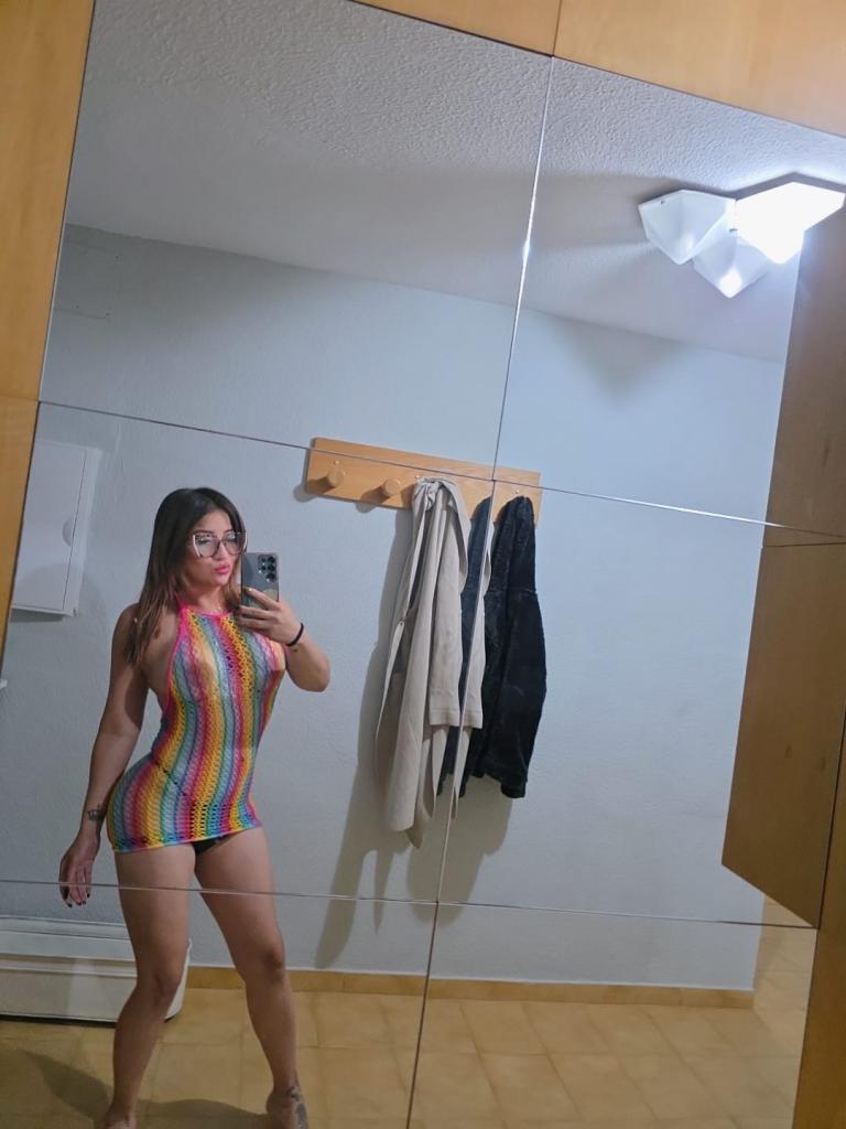 Chica busca chico en Granada: Chica busca chico