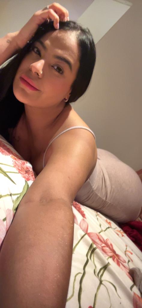 Chica busca chico en Ibiza: Chica busca chico