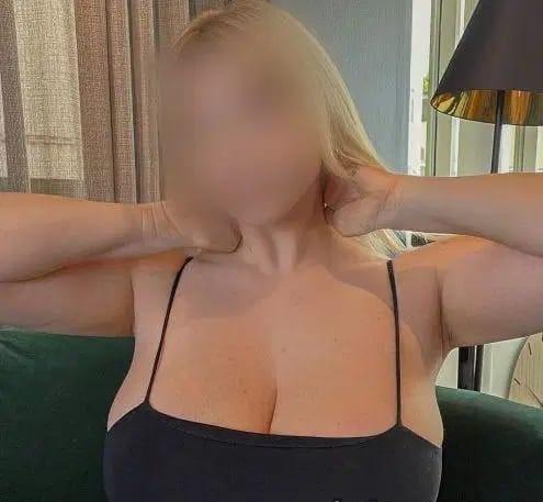 Chica busca chico en La Coruña: 