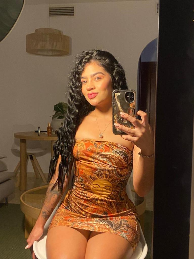 Chica busca chico en Málaga: Chica busca chico