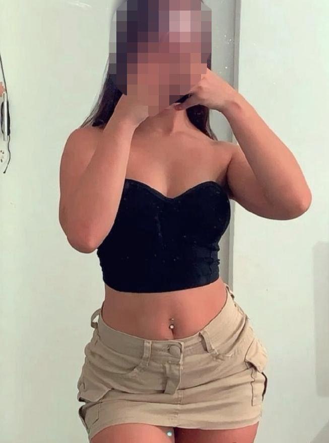 611311083: Chica busca chico en Navarra