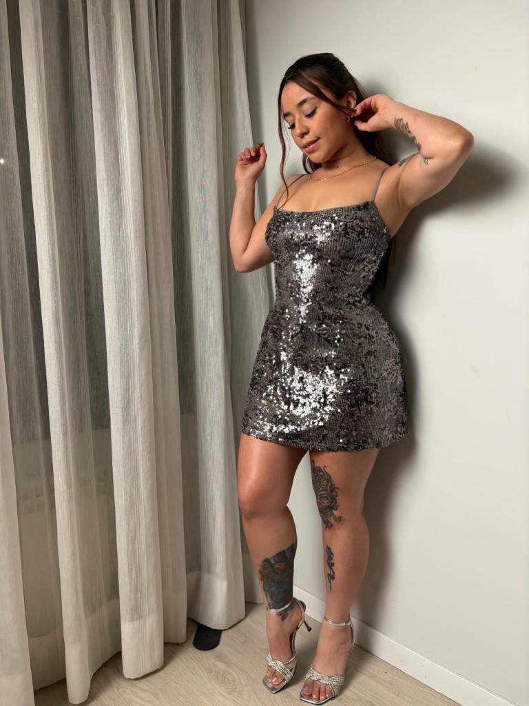 Chica busca chico en Ibiza: Chica busca chico